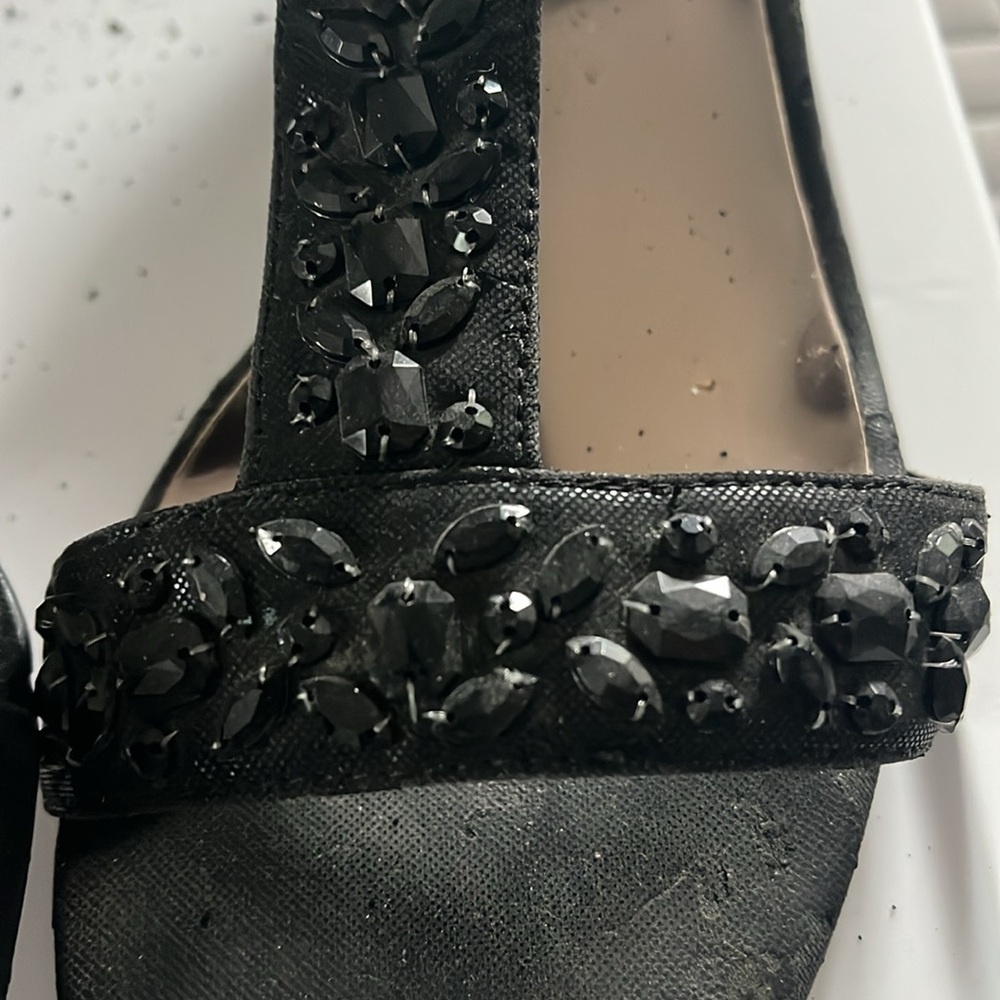 Attention Black Wedge Shoes with Classic Design - Picture 5 of 7